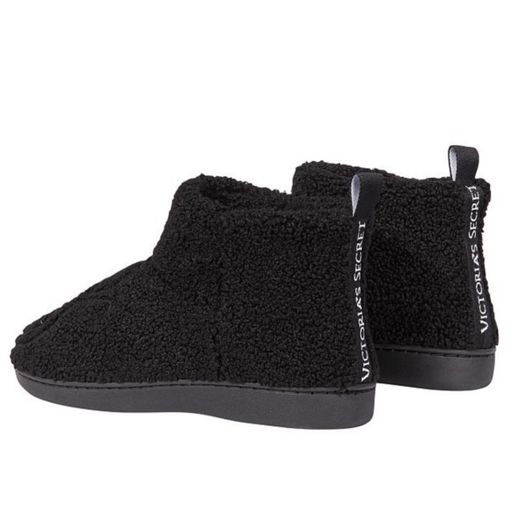 VICTORIA'S SECRET Plush Fleece Booties - Picture 3 of 3
